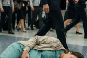 Pregnant Nurse Story Reveals the Airport Incident Nobody Expected