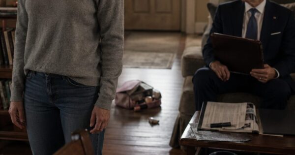 Forensic Accountant Escape Plan Exposes Husband Mother Scheme